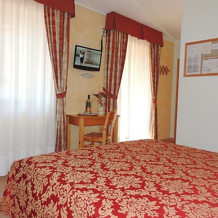 Albergo Eden Passo del Tonale Quarto foto