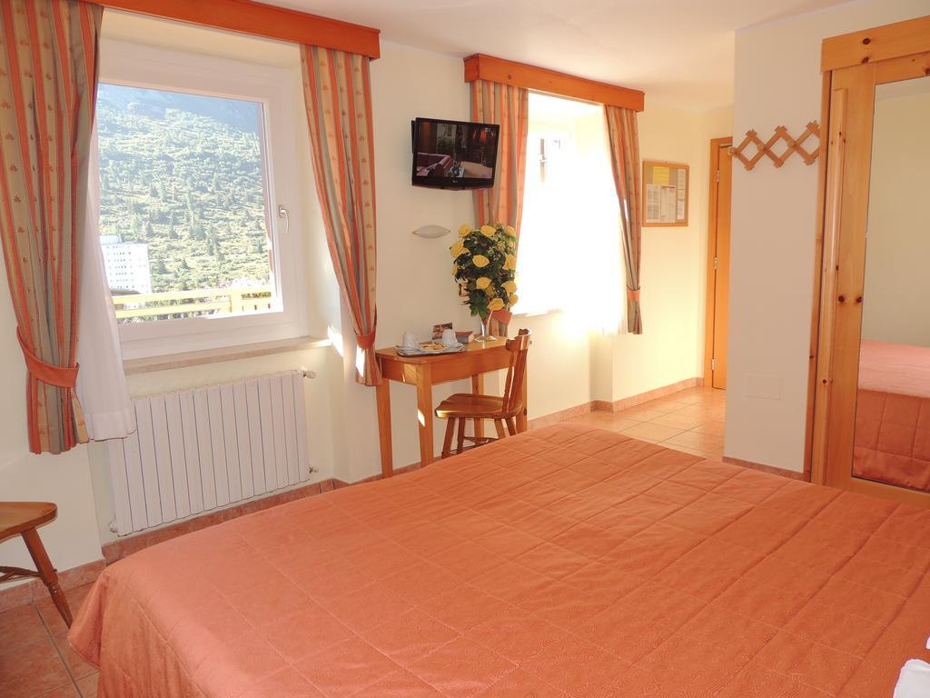 Albergo Eden Passo del Tonale Quarto foto